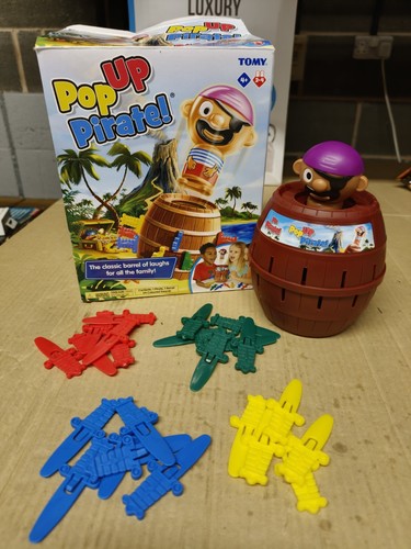Pop pirate action board - up,