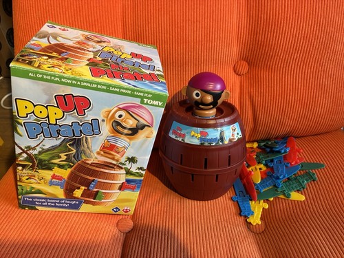 Pop pirate family - up,